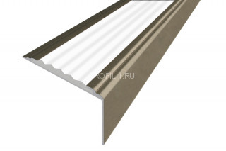 Алюминиевый порог угловой противоскользящий 20х38 мм АУ-38-Анод шампань-белый 2,7 м Алюминиевый порог угловой противоскользящий 20х38 мм АУ-38-Анод шампань-белый 2,7 м