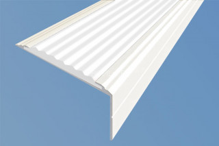 Порог-угол алюминиевый 26х50 мм противоскользящий АУ-50-Анод белый-белый 1,5 м Порог-угол алюминиевый 26х50 мм противоскользящий АУ-50-Анод белый-белый 1,5 м