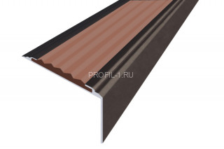 Алюминиевый порог угловой противоскользящий 20х38 мм АУ-38-Коньяк коричневый 2,7 м