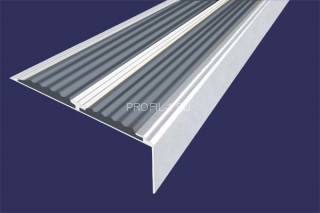 Алюминиевый порог 70х22 мм угловой противоскользящий АУ-70-Анод серебро-серый 1,5 м