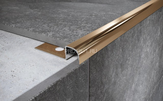 П-профиль из нержавеющей стали окантовочный закладной 10х10 мм FUR 10 GP золото полированное 270 см П-профиль из нержавеющей стали окантовочный закладной 10х10 мм FUR 10 GP золото полированное 270 см