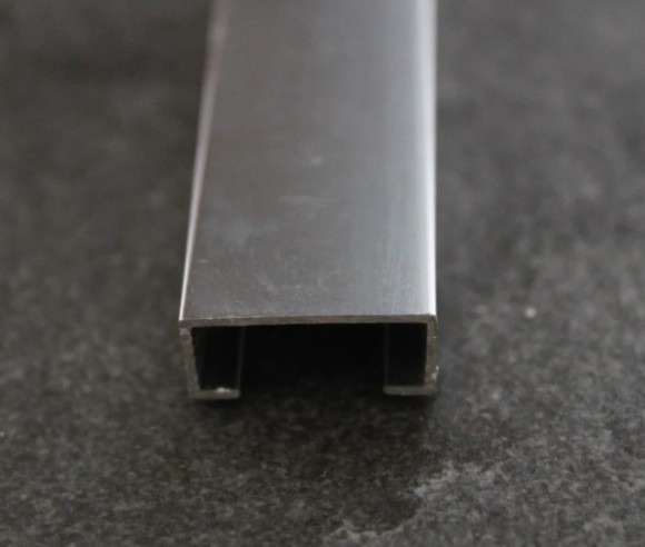 Алюминиевый П-профиль 7х10 Б-7 серебро люкс 3 м