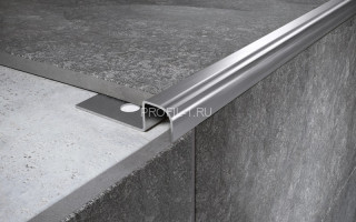 П-профиль из нержавеющей стали окантовочный закладной 15х15 мм FUR 15 S сатинированная сталь 270 см П-профиль из нержавеющей стали окантовочный закладной 15х15 мм FUR 15 S сатинированная сталь 270 см