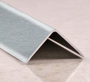 Угол защитный 15х15 мм алюминий PV61-03 серебро блестящее 2,7 м