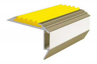 Алюминиевый порог угловой противоскользящий с подсветкой 26х45 мм АУ-45-LED-Анод шампань-желтый 2,0 м