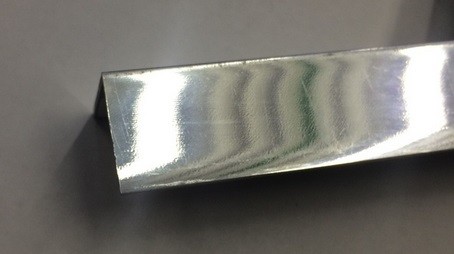 Защитный уголок ПВХ 20х20 Thermoplast серебро 2,75 м