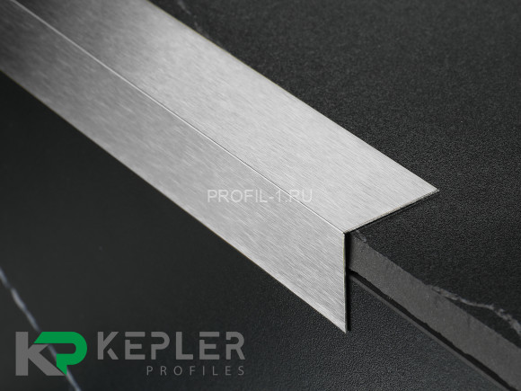 Декоративный уголок 10х10 мм из нержавеющей стали SS 304 FSAP002-10-S S.S.304 сатинированный 2.7 м Декоративный уголок 10х10 мм из нержавеющей стали SS 304 FSAP002-10-S S.S.304 сатинированный 2.7 м