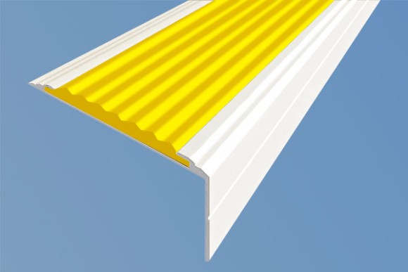 Алюминиевый угловой порог 26х50 мм с резиновой вставкой АУ-50-Анод белый-желтый 3,0 м
