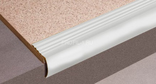 Алюминиевый порог угловой 30х33 мм с рифлением Д4 без отделки 2,7 м (упаковка 10 штук) Алюминиевый порог угловой 30х33 мм с рифлением Д4 без отделки 2,7 м (упаковка 10 штук)