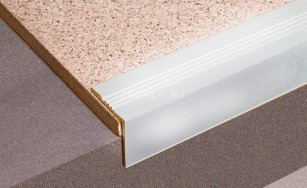 Алюминиевый порог угловой 25х25 мм с рифлением Д9 без отделки 2,7 м (упаковка 10 штук)