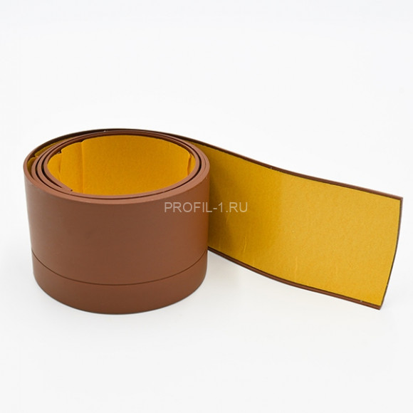 Напольный гибкий плинтус 50 мм ПГ65 коричневый без клея 25м