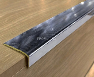 Латунный порог угловой с рифлением SE15OC 30х15 хром 2,7м