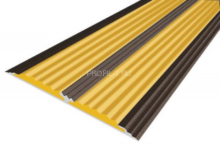 Противоскользящий порог 70 мм алюминий одноуровневый АП-70-Анод коньяк-желтый 1,0 м