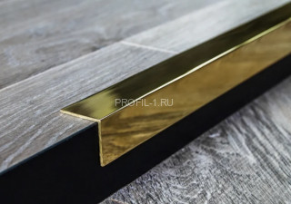 Латунный уголок равнополочный PА 30 ON 30х30 полированный 2,7м