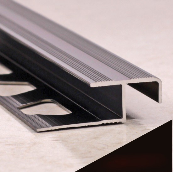 Алюминиевый профиль закладной с рифлением 10 мм ПО-02 черный глянец 2,7 м