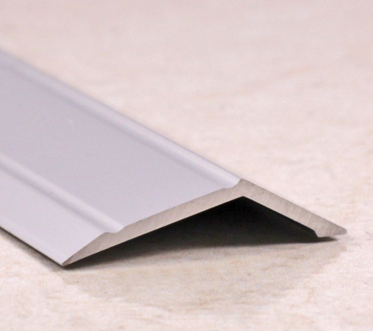 Разноуровневый порог алюминиевый 32х10 мм ПО-32х10 серебро глянец 2,7 м