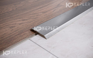 Одноуровневый порог из нержавеющей стали 100 мм FA 10 M сатинированная сталь 270 см