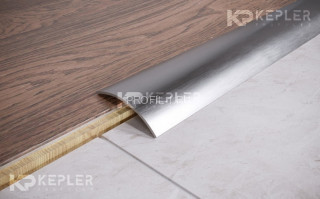 Одноуровневый порог из нержавеющей стали 30 мм FAR 3 M сатинированная сталь 270 см