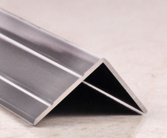 Угловой порог алюминиевый внутренний 24х20 мм ПО-24х20 без покрытия 2,7 м