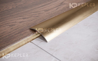 Одноуровневый порог из нержавеющей стали 60 мм FAR 6 GM золото сатинированное 270 см