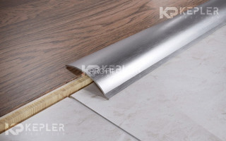 Разноуровневый порог из нержавеющей стали 45 мм FAP 4 M сатинированная сталь 270 см