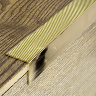 Угловой порог 30х30 мм с рифлением Cezar LS 30R L латунь полированная 2,0м Угловой порог 30х30 мм с рифлением Cezar LS 30R L латунь полированная 2,0м