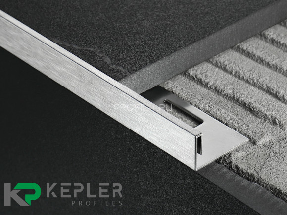 L-профиль 12х3 мм из нержавеющей стали SS 304 FSBP019-12 S S.S.304 сатинированный 2.7 м