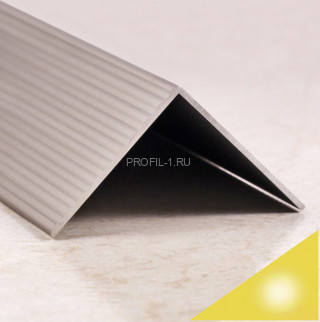 Угловой порог алюминиевый с рифлением 40х40 мм ПО-40х40 золото глянец 2,7 м