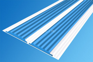 Порог алюминиевый 70 мм плоский противоскользящий АП-70-Краш белый глянец-голубой 2,0 м