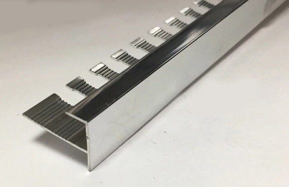 Алюминиевый профиль F-образный ПФ-8 гибкий 8 мм серебро глянец 2,7 м