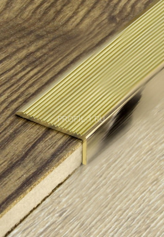 Угловой порог 40х20 мм с рифлением Cezar LSSR L латунь полированная 2,7 м Угловой порог 40х20 мм с рифлением Cezar LSSR L латунь полированная 2,7 м