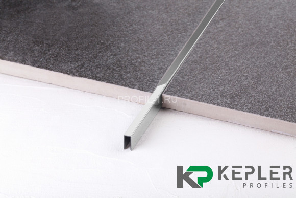 П-профиль бордюрный 10х5 мм из нержавеющей стали SS 304 FSUP05-P S.S.304 полированный 2.7 м