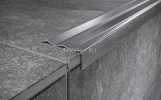 Угловой порог из нержавеющей стали 40х8 мм FCA 8 M сатинированная сталь 270 см