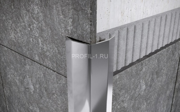 Уголок из нержавеющей стали равнополочный с загнутыми краями 15х15 мм FD 15 P полированная сталь 300 см