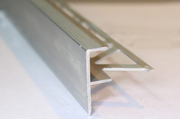 Алюминиевый F-профиль 10 мм Effector 2,5 м A 85.01 серебро матовое
