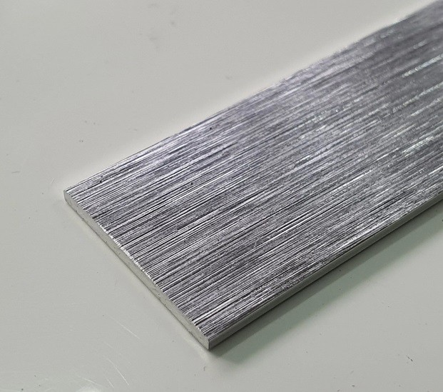 Цена алюминиевая полоса 20х1,5 мм серебро глянец браш 2,7 м