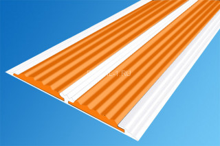 Порог алюминиевый 70 мм плоский противоскользящий АП-70-Краш белый глянец-оранжевый 3,0 м