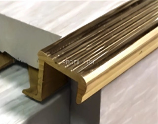Латунный окантовочный Z-профиль для ступеней под плитку FO 100 ON 10 полированный 2,7м Латунный окантовочный Z-профиль для ступеней под плитку FO 100 ON 10 полированный 2,7м