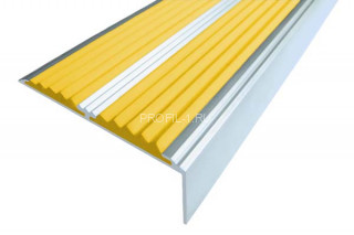 Угловой порог алюминиевый противоскользящий 22х70 мм АУ-70 желтый 1,35 м